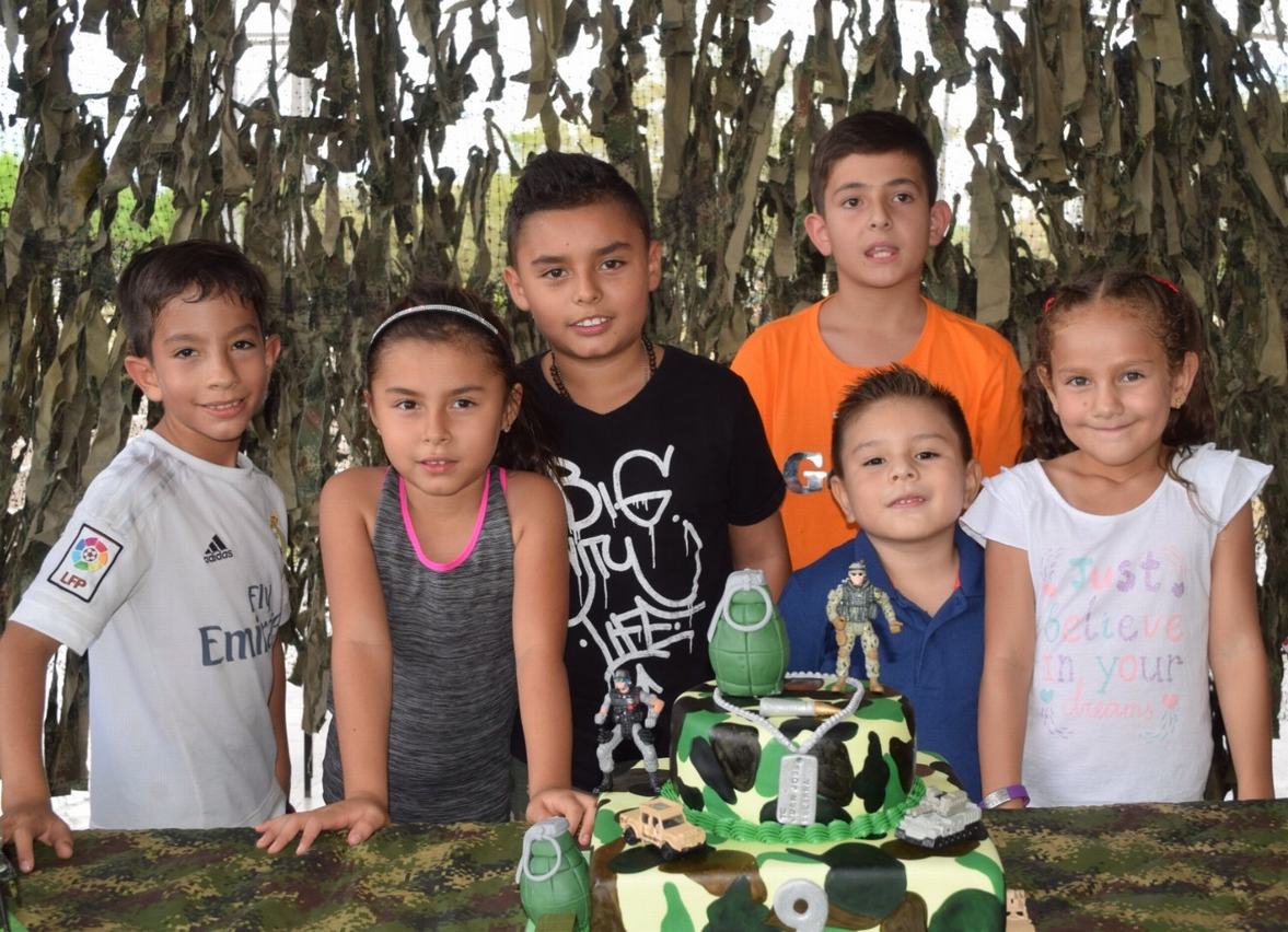 Santiago Triviño, María José Becerra, Juan José Becerra, Gerónimo Chávez, Juan Esteban Zapata, Valery Sofía Rangel.